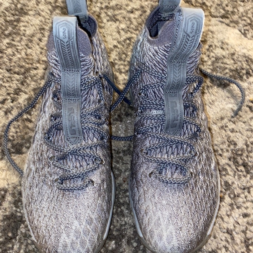 Nike Lebron xv 15 city edition wolf grey gold GS boys youth size 4Y
